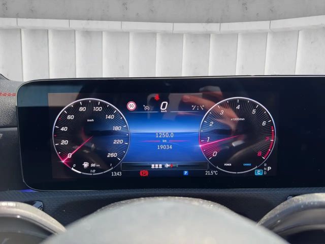 Mercedes-Benz CLA 200 AMG Line