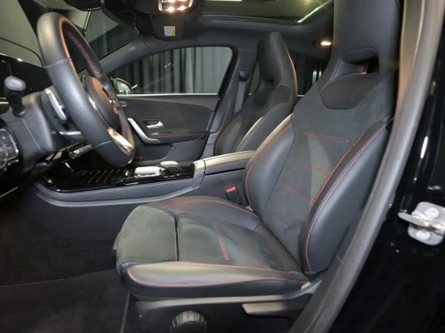 Mercedes-Benz A 250 A 250 e AMG Line