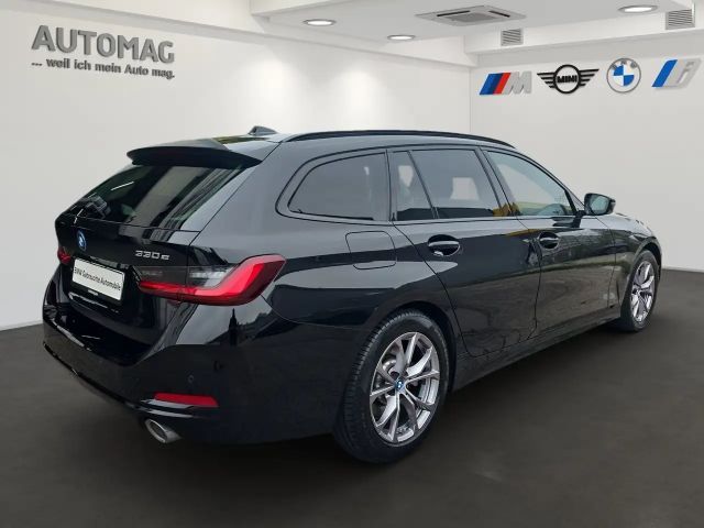 BMW 330 330e