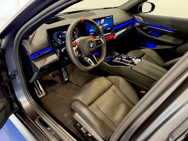 BMW M5 Touring,FrozenMatt,AHK,Panorama,B&W,Leasing,neu