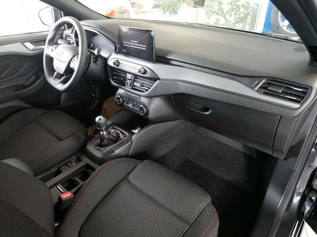 Ford Focus EcoBoost ST Line Style