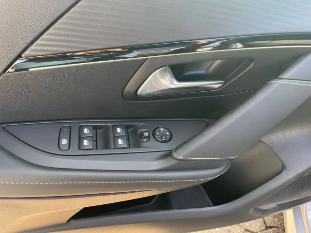 Peugeot 208 EAT8 GT-Line PureTech