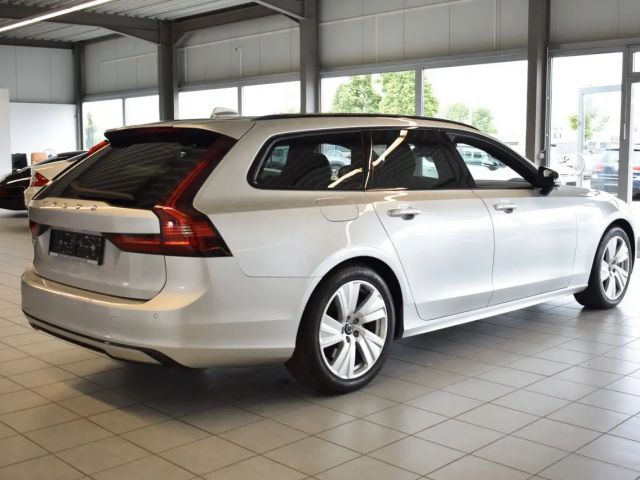 Volvo V90 R-Design