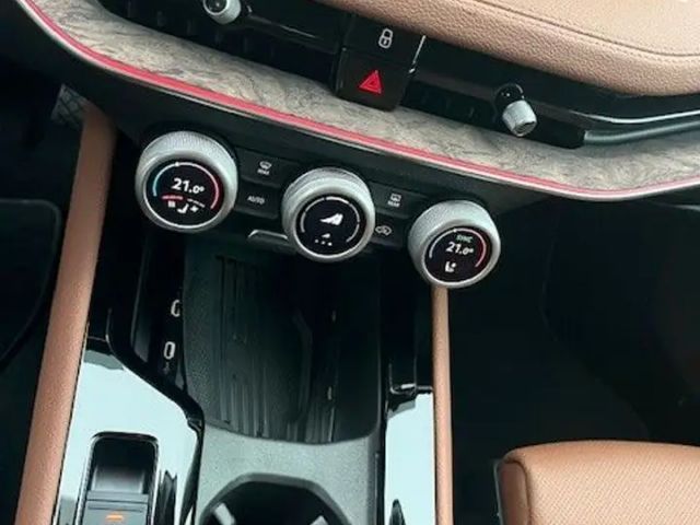 Skoda Superb 2.0 TDI Combi Laurin & Klement