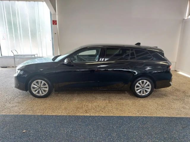 Opel Astra Enjoy Sports Tourer