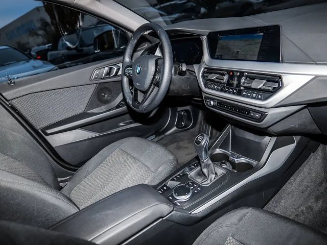 BMW 118 118i Sedan