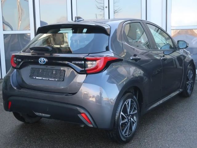 Toyota Yaris Hatchback Hybride Team D