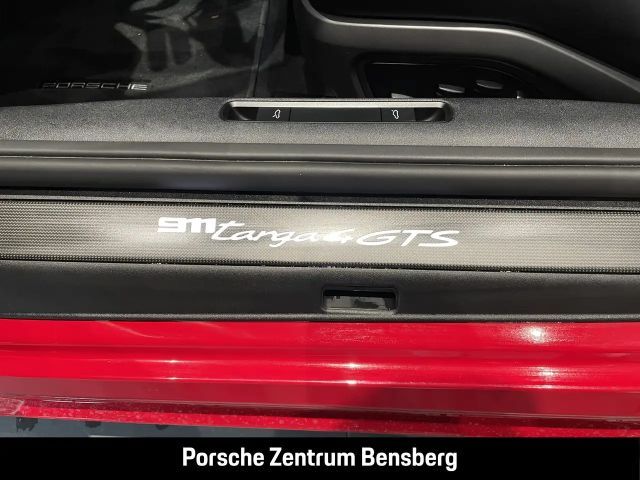Porsche 992 4 Cabrio GTS Targa