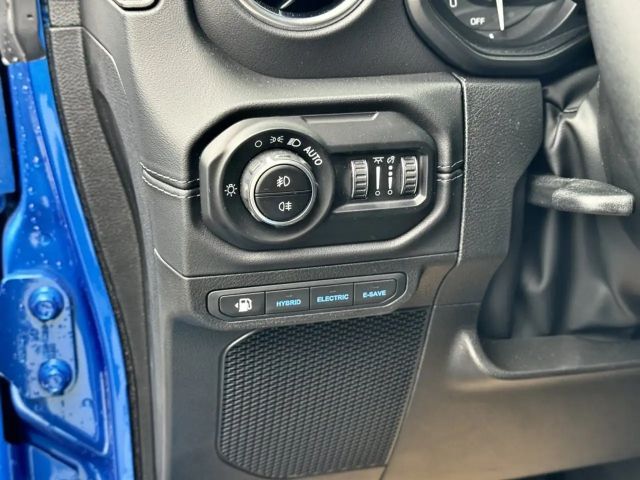 Jeep Wrangler 4xe Sahara