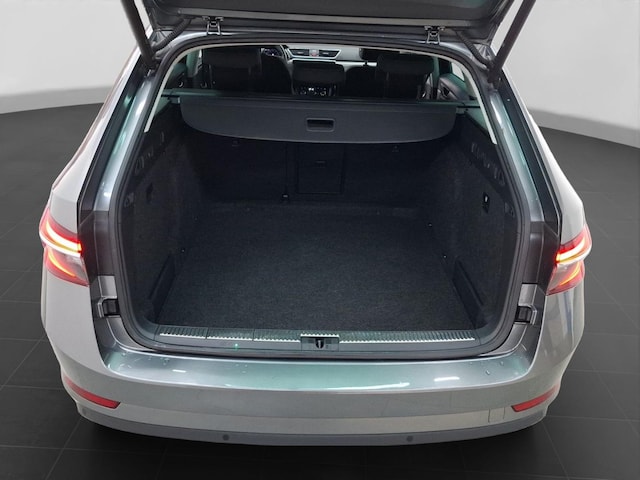 Skoda Superb 2.0 TDI Combi Style Style