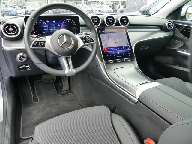 Mercedes-Benz C 200 AVANTGARDE Sedan