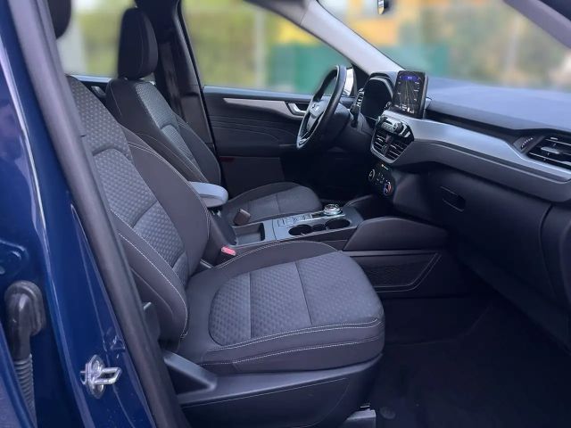 Ford Kuga Cool & Connect Hybrid