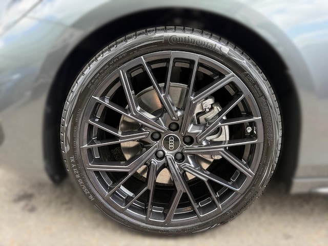 Audi A6 Avant Quattro S-Tronic