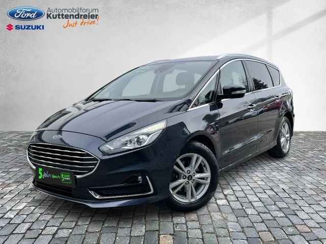 Ford S-Max Titanium