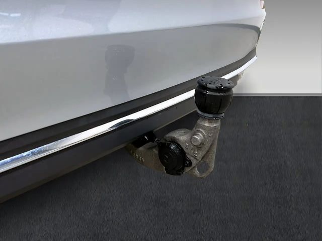 Mercedes-Benz C 220 AVANTGARDE C 220 d Sedan