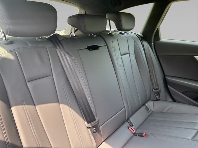 Audi A4 35 TFSI Avant S-Tronic