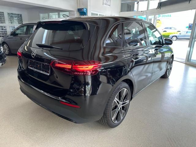 Mercedes-Benz B 200 Progressive Sedan