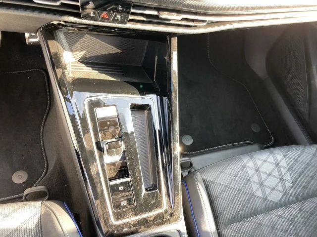 Volkswagen Golf DSG Sport Variant