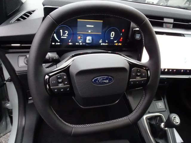 Ford Puma EcoBoost Titanium