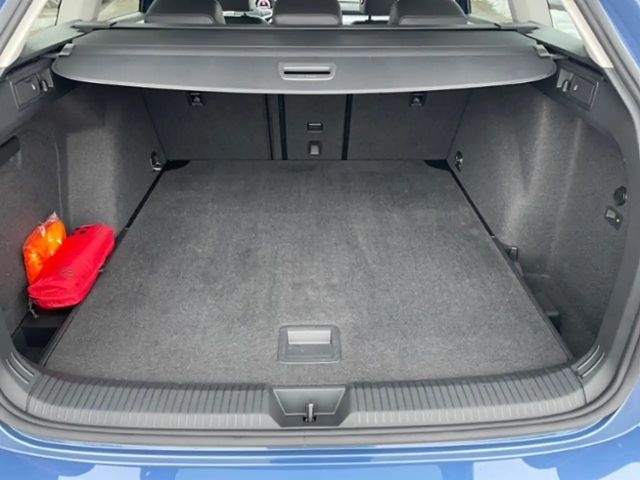 Volkswagen Golf 1.5 eTSI DSG Golf VIII Variant