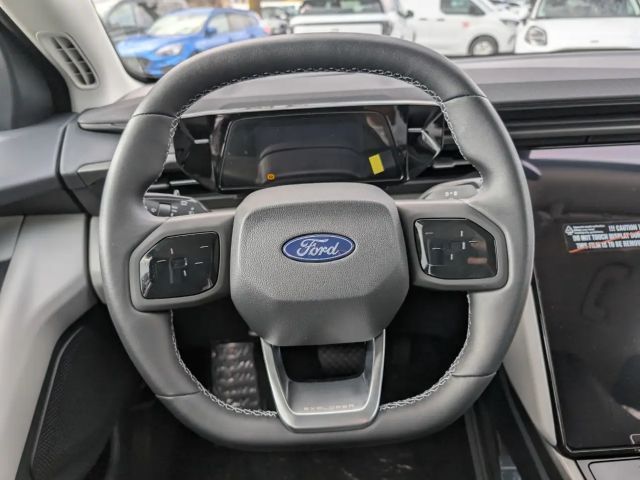 Ford Explorer AWD Extended range