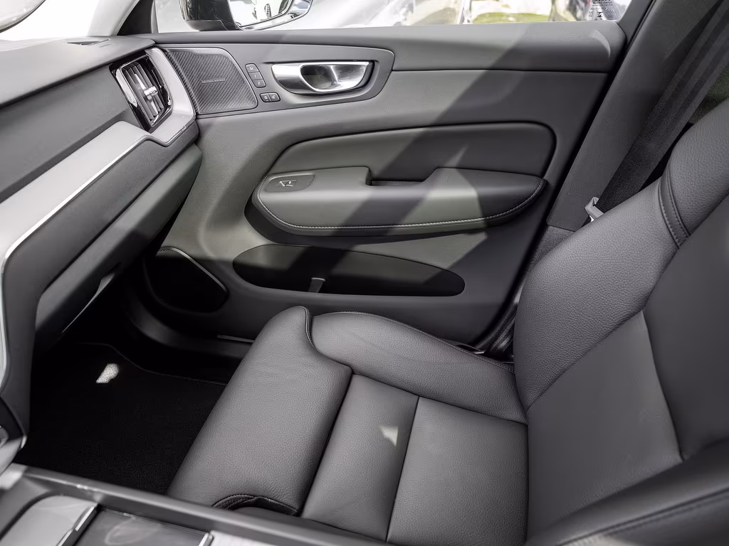 Volvo XC60 AWD Dark Plus Recharge T8