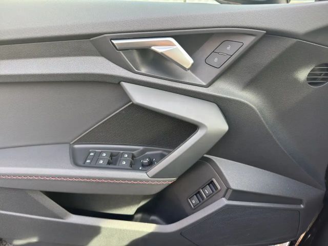 Audi A3 40 TFSI Hybride S-Line Sedan