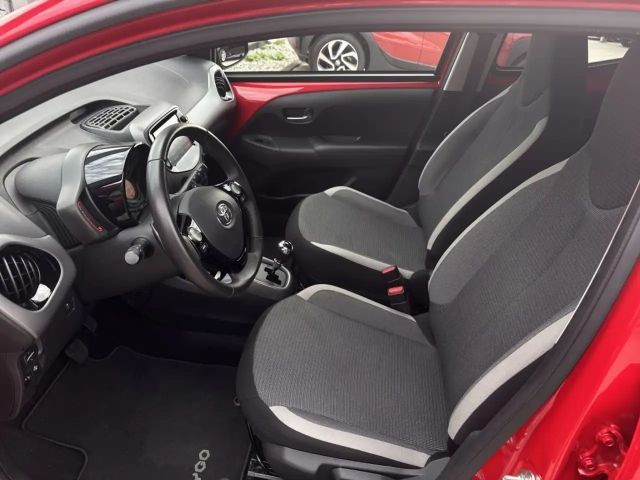 Toyota Aygo X Hatchback Play Team D X-play