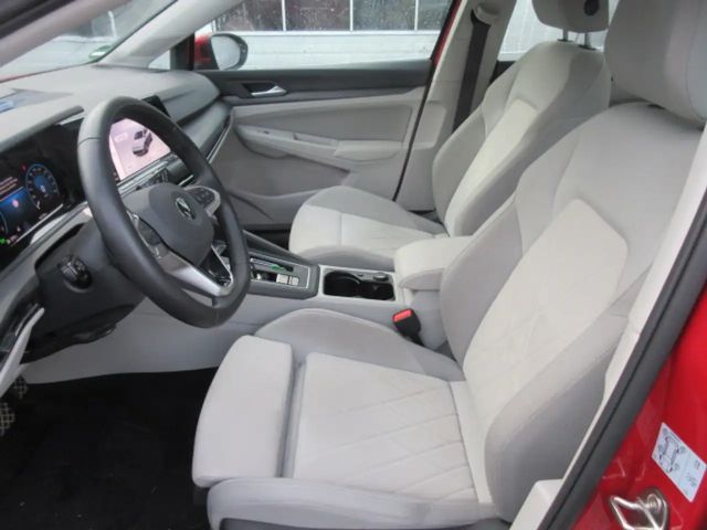 Volkswagen Golf 1.5 eTSI DSG Style