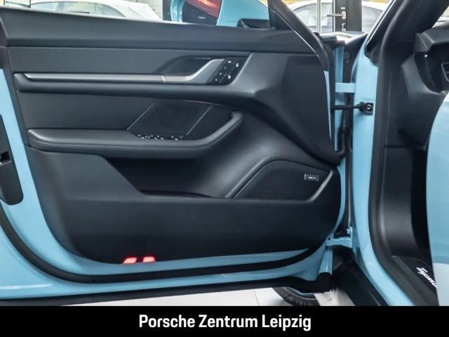 Porsche Taycan S Turbo