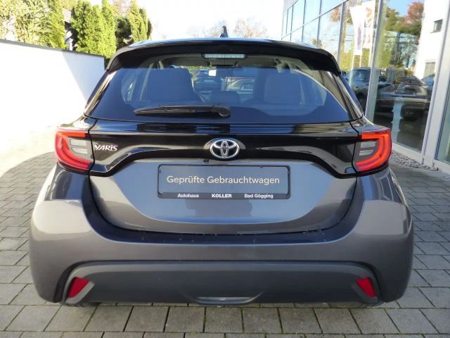 Toyota Yaris 1.5 VVT-iE Klimaautom. LED SHZ Alu