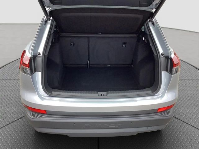 Audi Q4 e-tron basis 82kWh Pano LED Navi SHZ PDC Klima