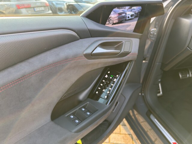 Audi A6 e-tron Avant Quattro