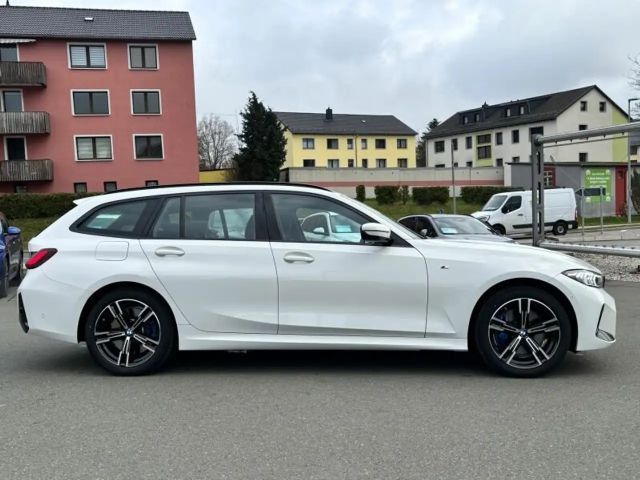 BMW 330 330e M-Sport Touring xDrive