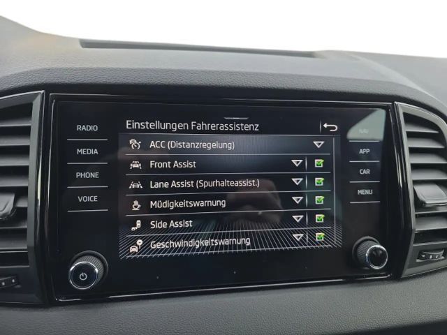 Skoda Karoq 1,0TSI 115PS Navi/LED/ACC/Kamera/Winterp.    **