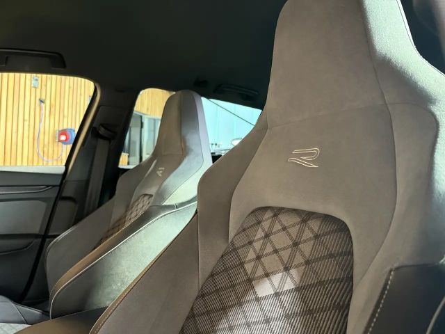 Volkswagen Golf DSG R-Line Variant