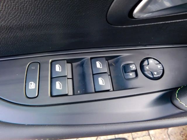 Peugeot 208 GT-Line Hybrid