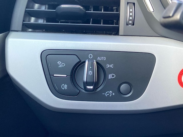 Audi A4 35 TFSI Avant S-Tronic