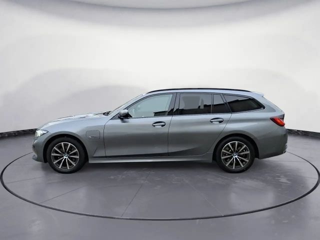 BMW 320 320e Touring