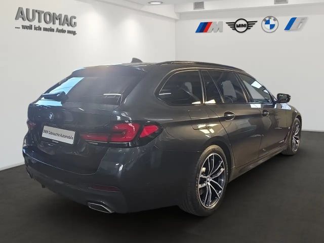 BMW 520 520d M-Sport xDrive