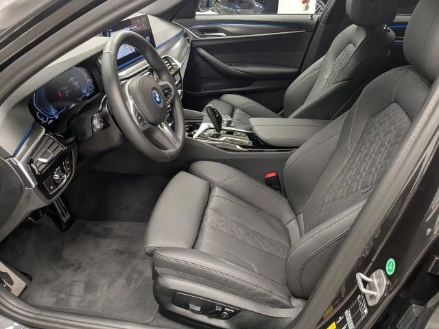 BMW 530 530e M-Sport Touring