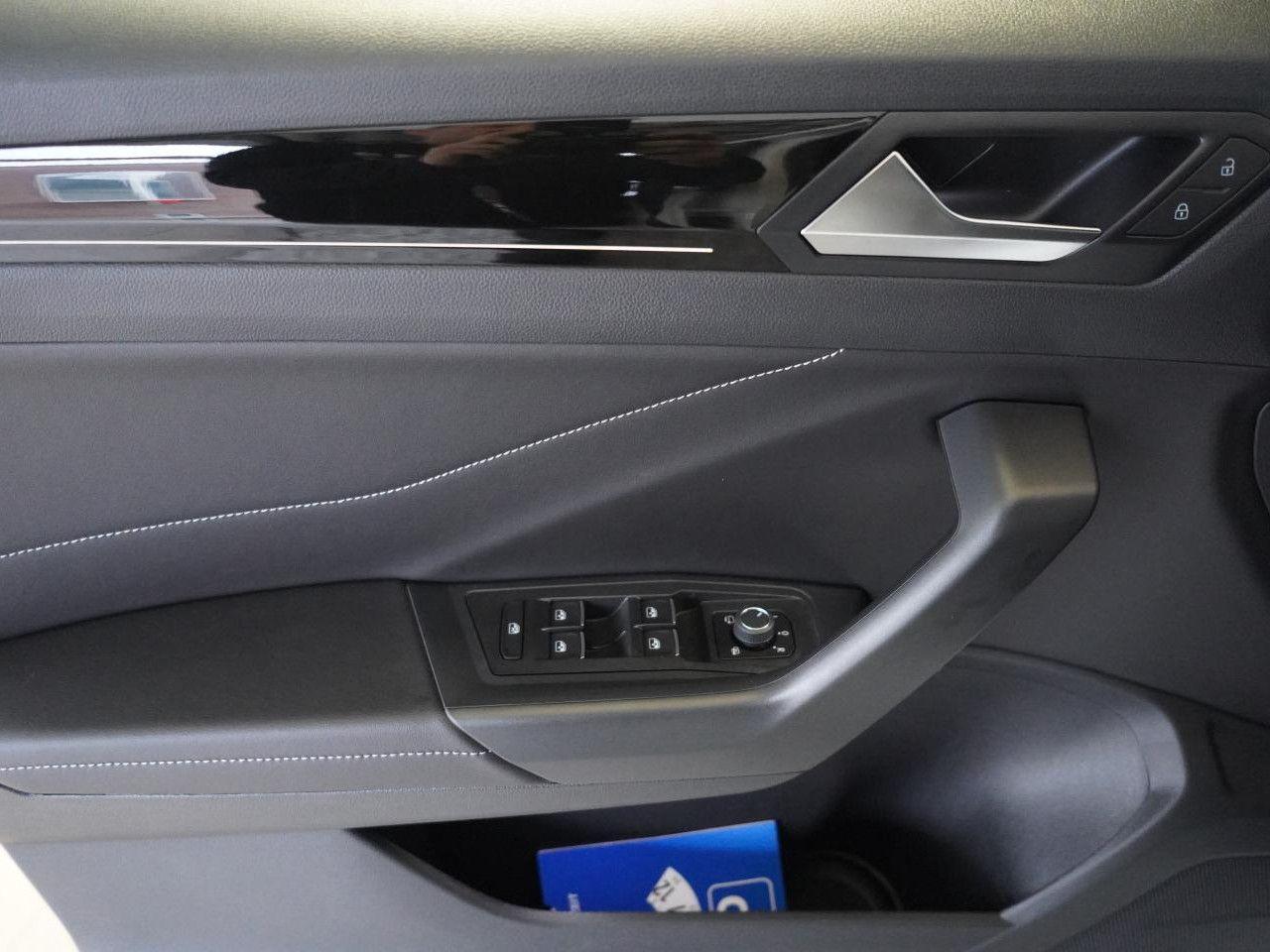 Volkswagen T-Roc DSG R-Line Style