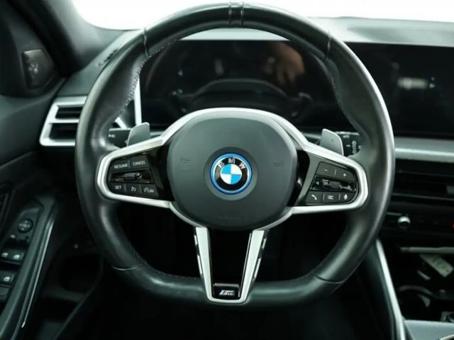 BMW 330 330e M-Sport Touring