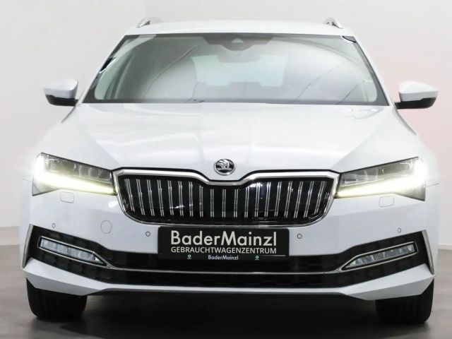 Skoda Superb Combi iV