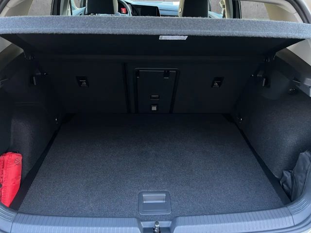 Volkswagen Golf 1.5 eTSI DSG Golf VIII Move