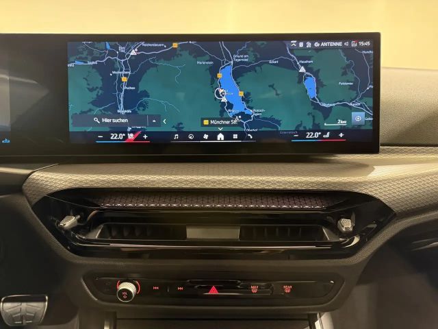 BMW 330 330d M-Sport Touring xDrive