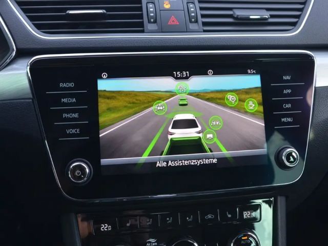 Skoda Superb Superb Kombi 2,0 TDI DSG LED VIRTUAL AHV 1.Besitz