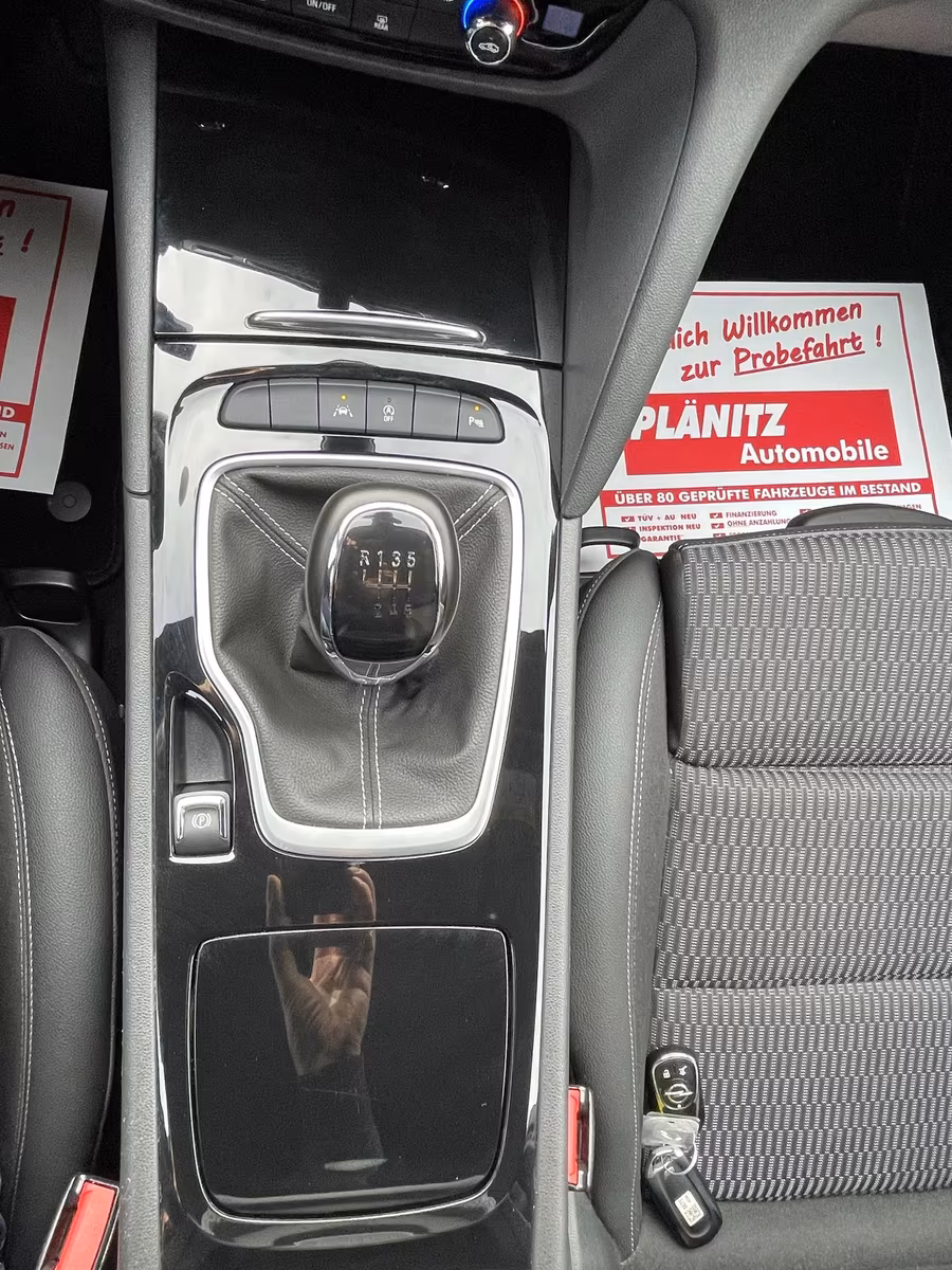 Opel Insignia Business Elegance