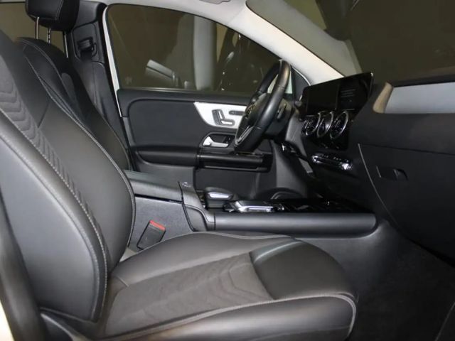 Mercedes-Benz GLA 200 Style