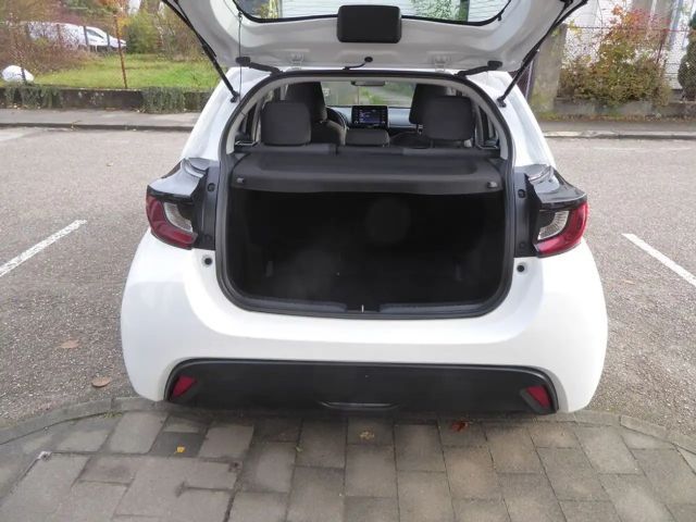 Toyota Yaris Active VVT-i